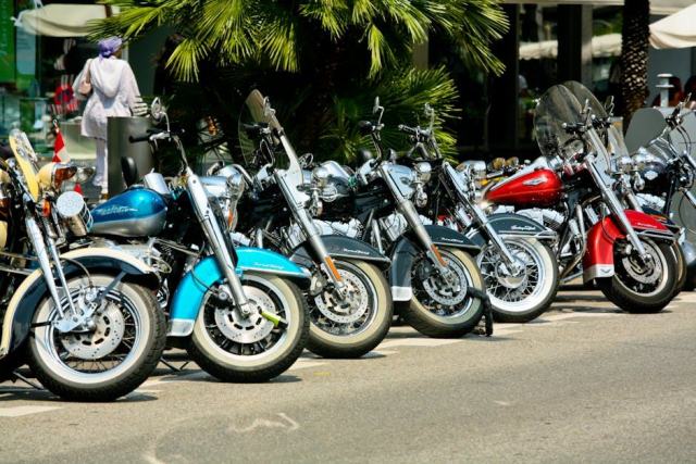 Motos jeune permis : guide moto et balades